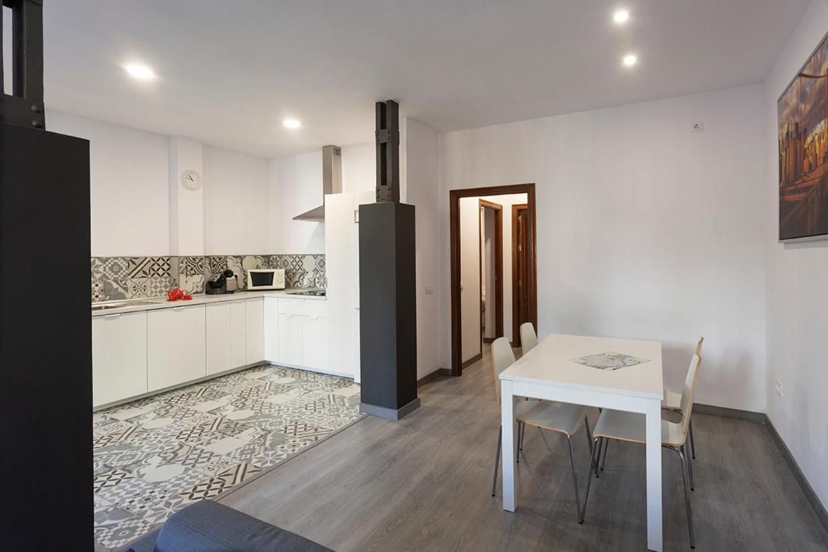 Pelicano Urban Apartment เซบีญา ภายนอก รูปภาพ